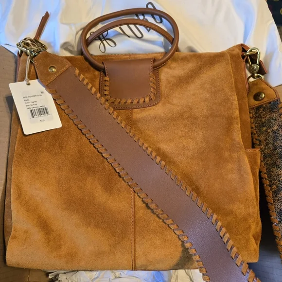 NEW WITH TAG Hobo Bag Sheila Large Sachel In Tan Suede Leather With Gutar Strap - Picture 8 of 10